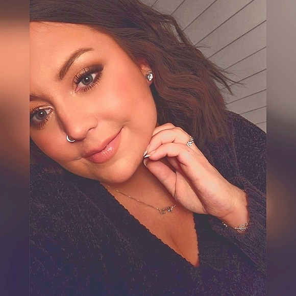 Meet your Posher, Meaghan - Picture 1 of 1